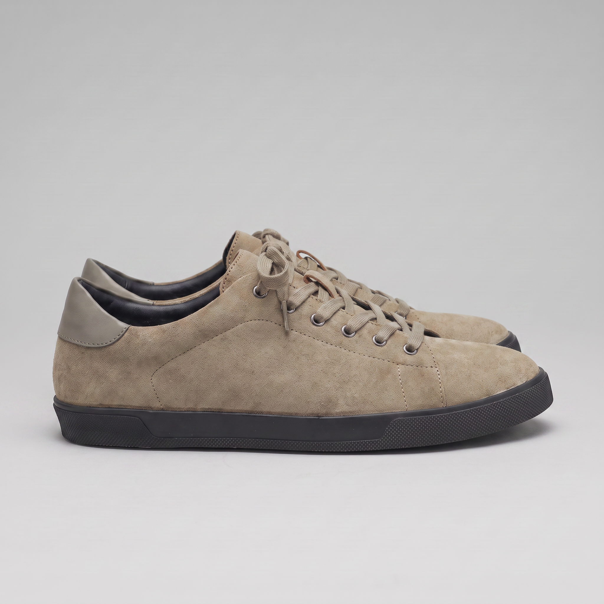Men's Casual Lace-Up Sneakers