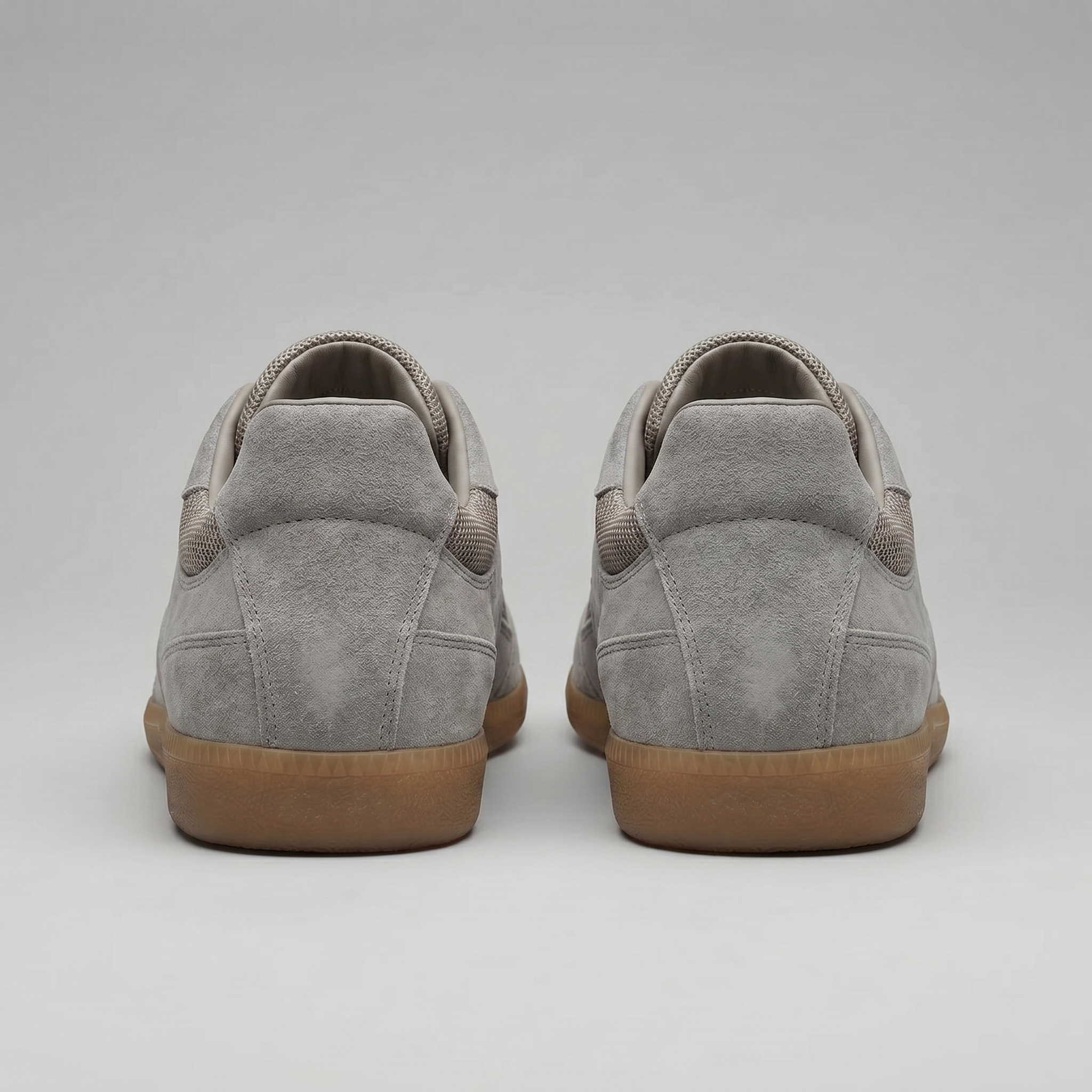 Men's Classic Low-Top Trainers