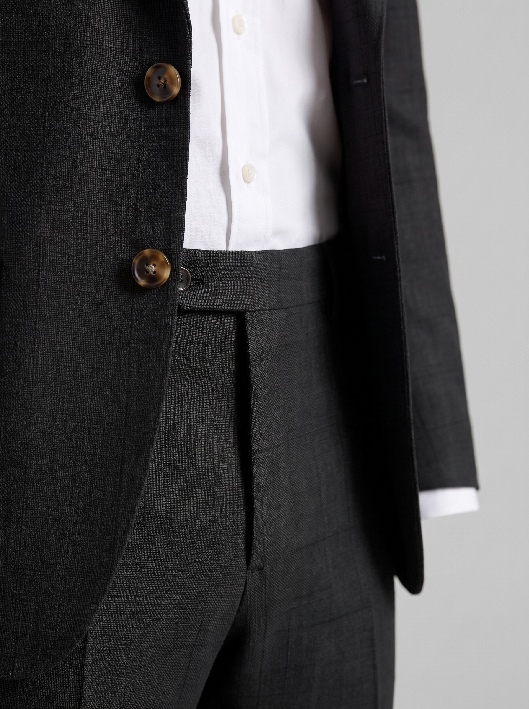Men's Linen Slim-Fit Suit for Summer Weddings and Events