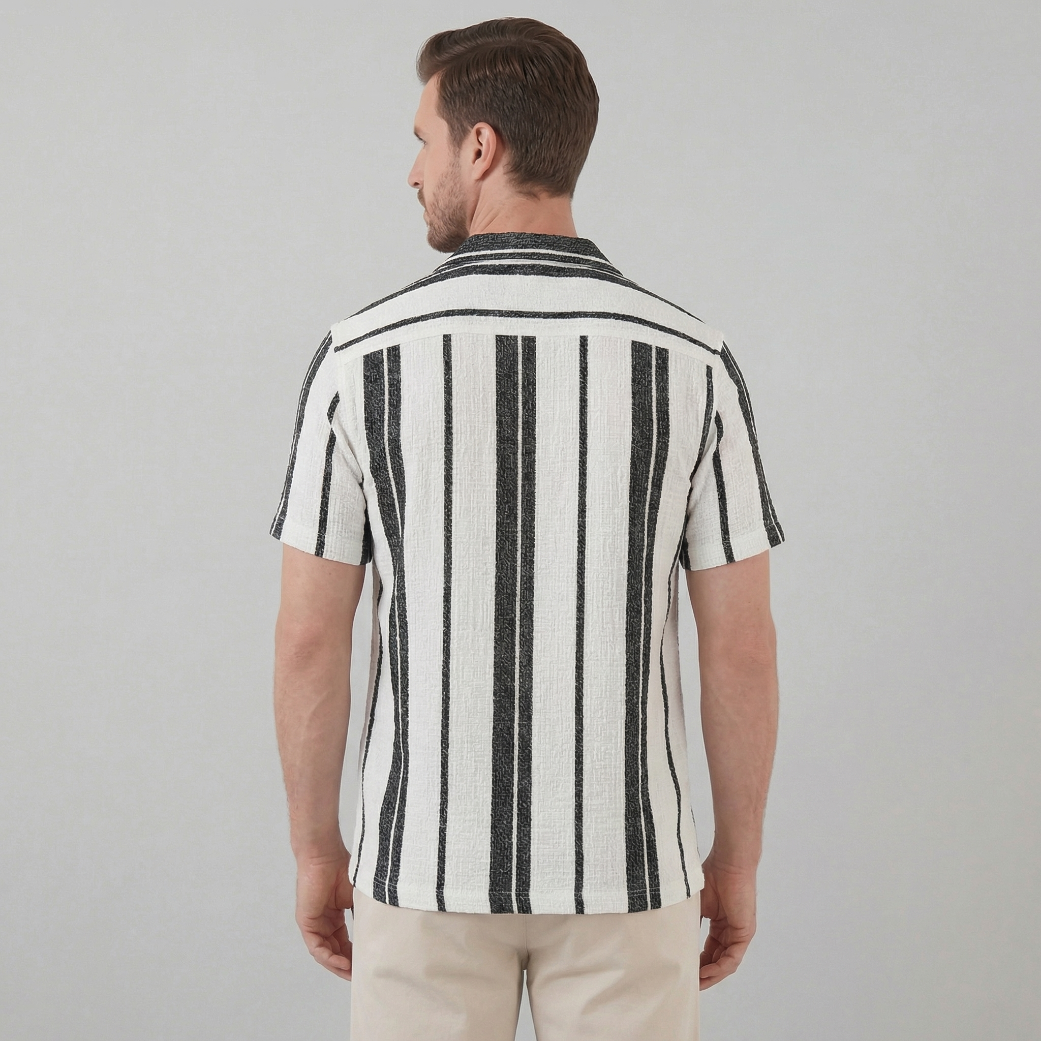 Men's Short Sleeve Button-Down Shirt