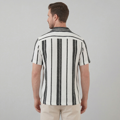 Men's Short Sleeve Button-Down Shirt