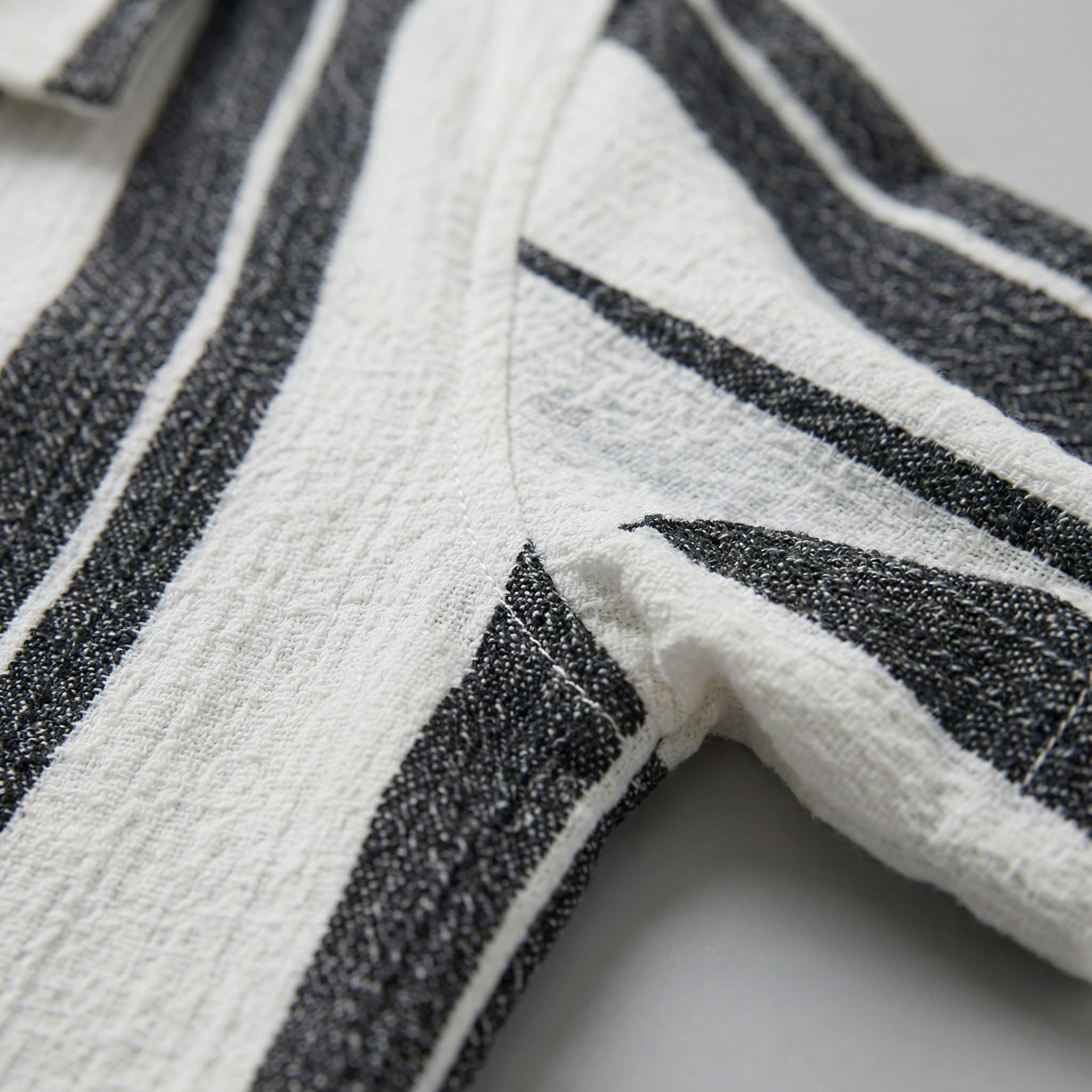 Men's Short Sleeve Button-Down Shirt