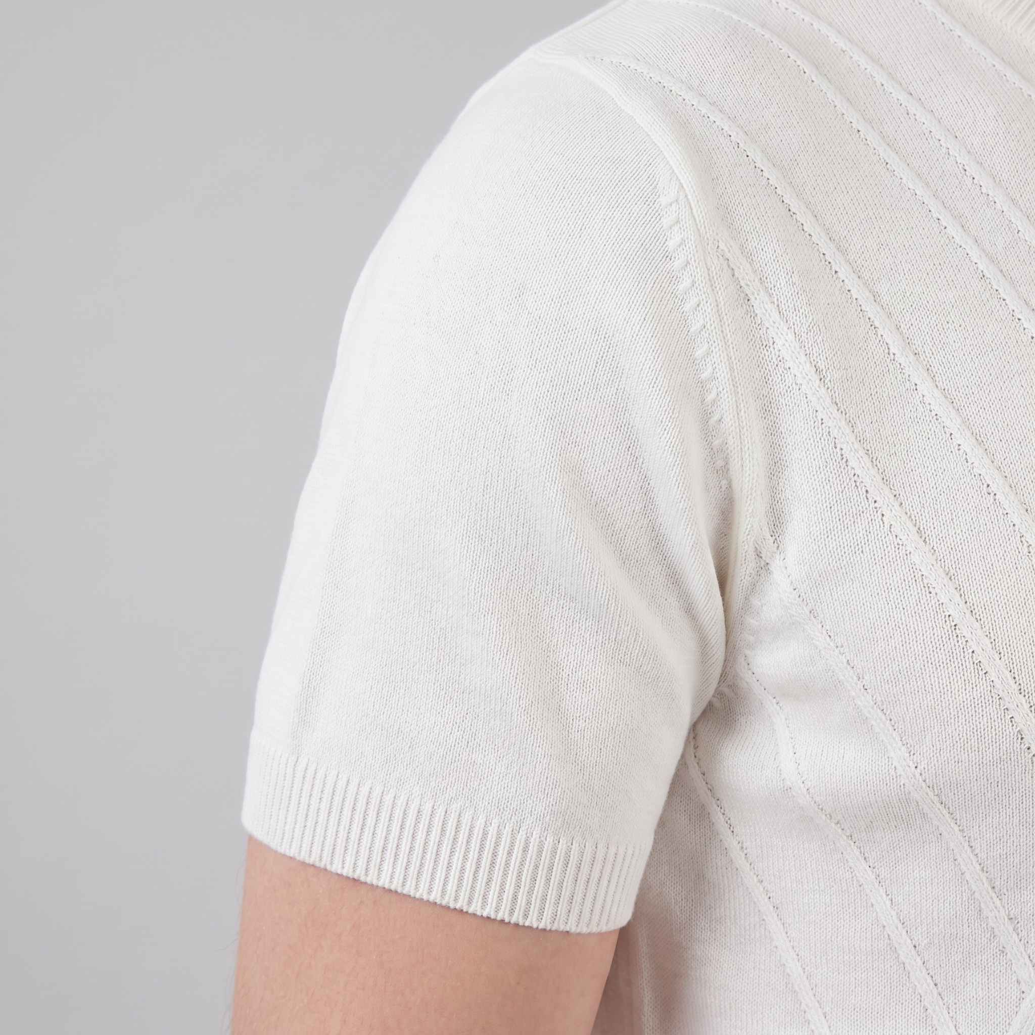 Men's Textured Knit T-Shirt for Comfort and Style