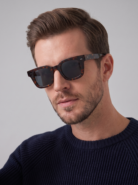 Men's Trendy Sunglasses with Dark Lenses