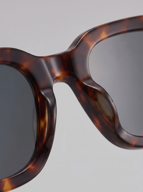Men's Trendy Sunglasses with Dark Lenses