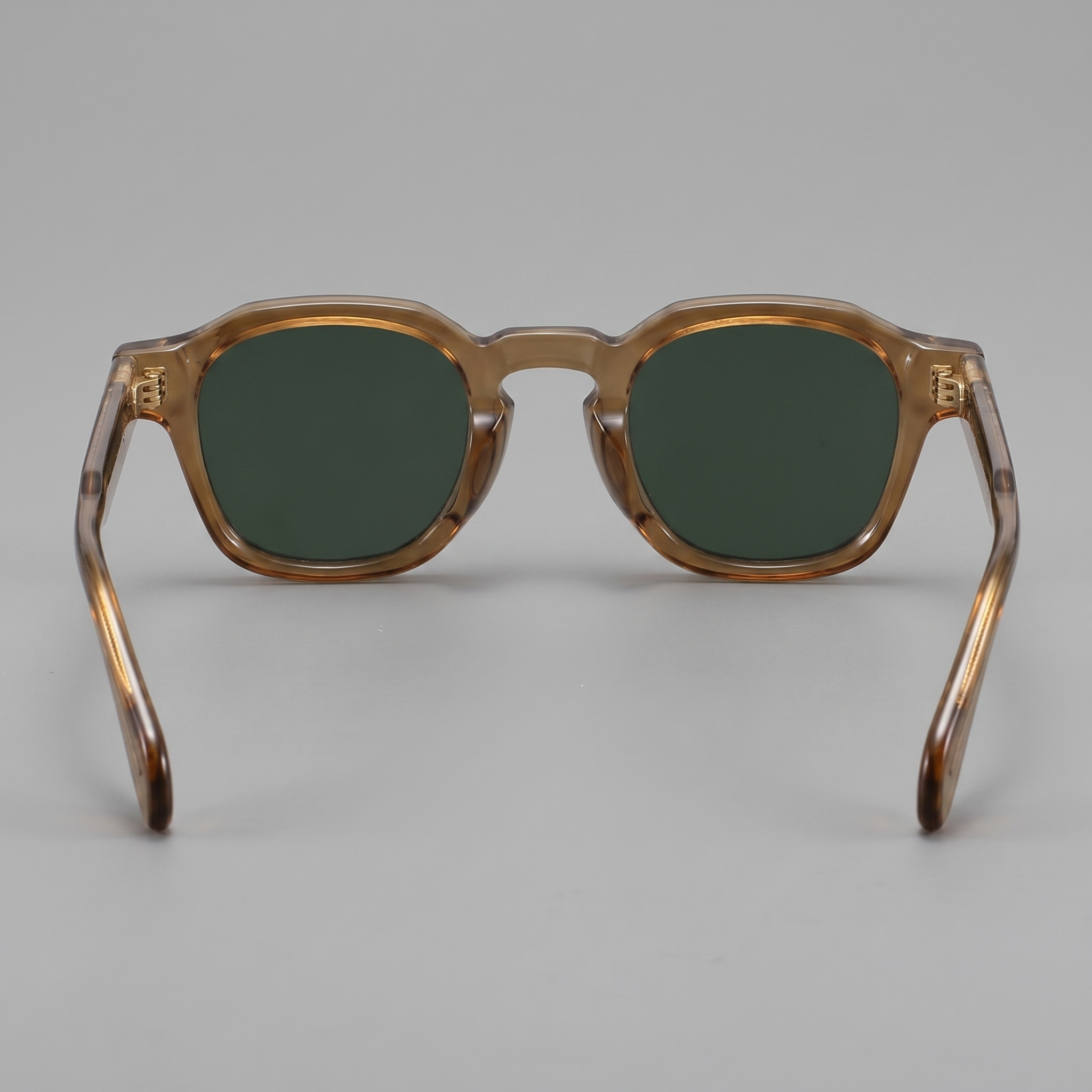 Men's Vintage Square Sunglasses with Dark Lenses