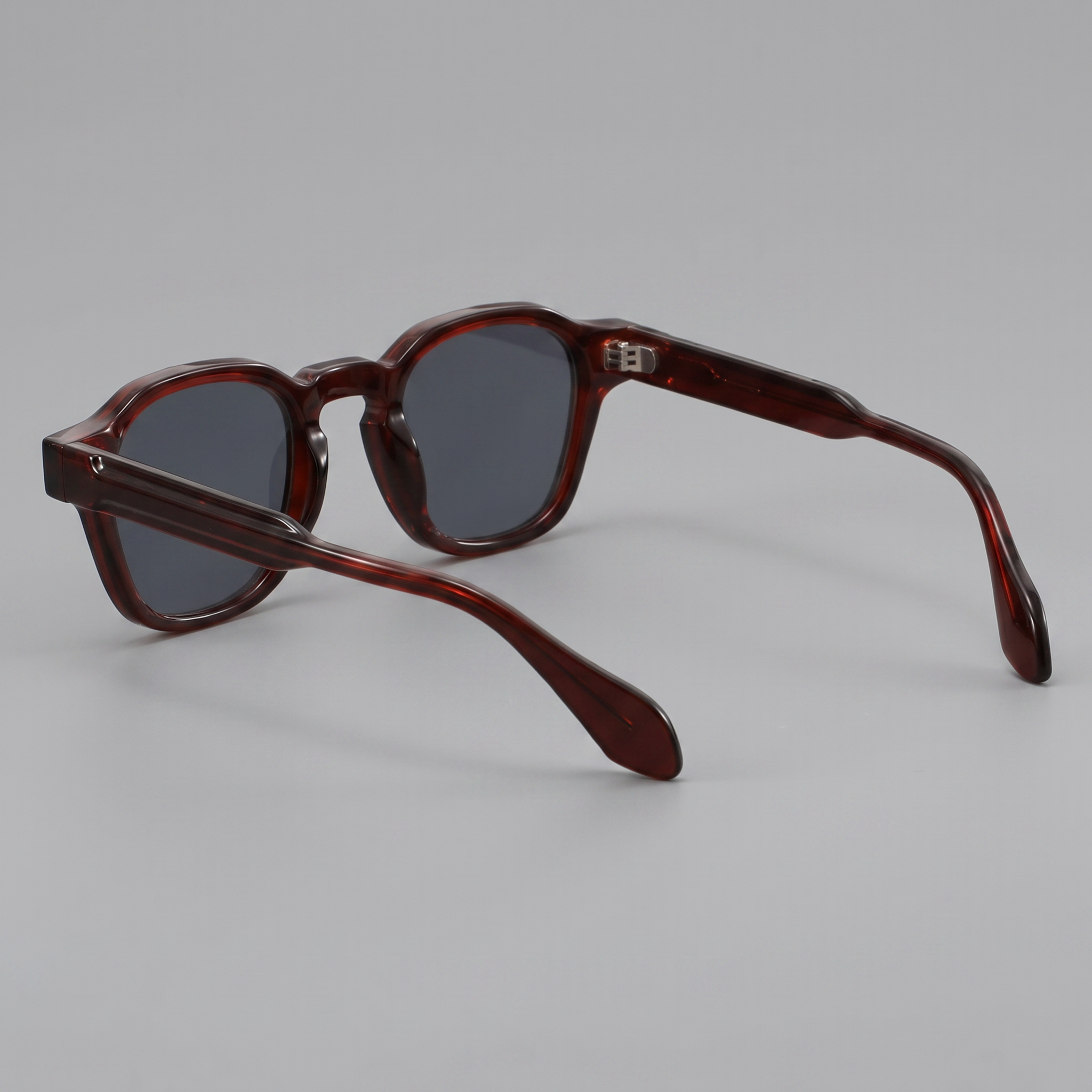 Men's Vintage Square Sunglasses with Dark Lenses